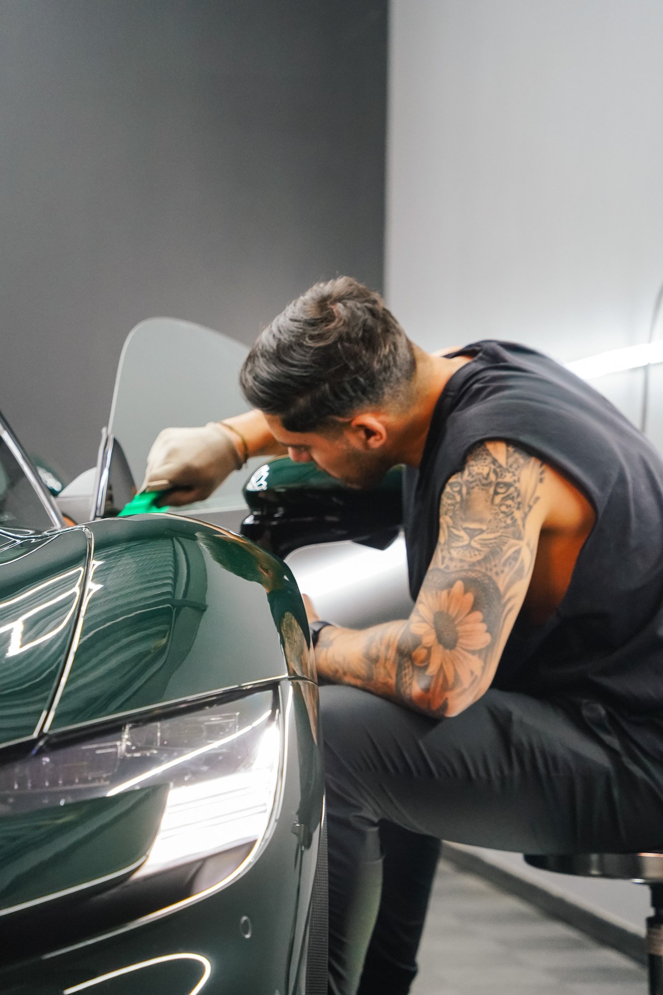 Valentin au travail - Atelier Antonuccio