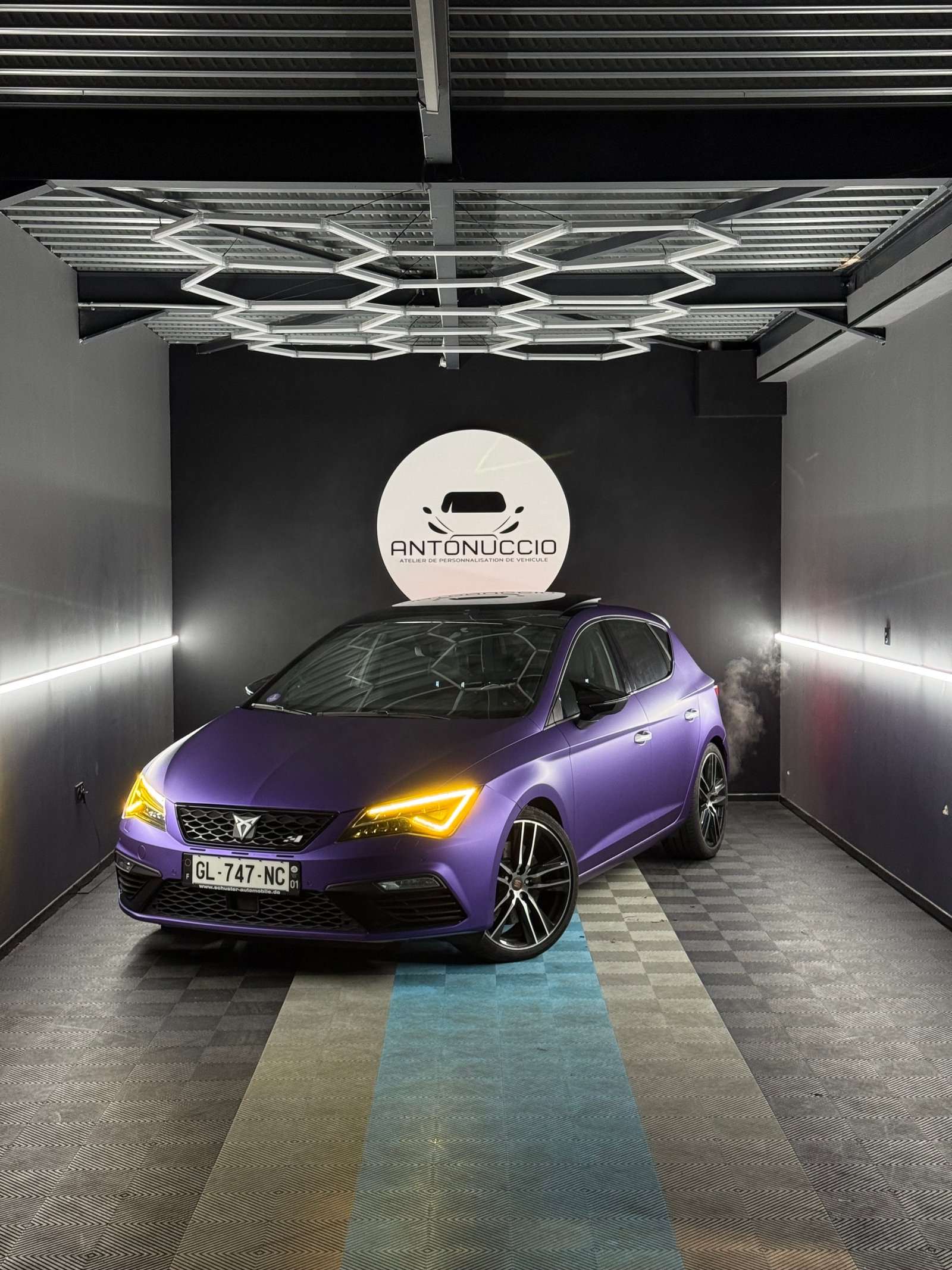 Cupra Leon violet mat covering