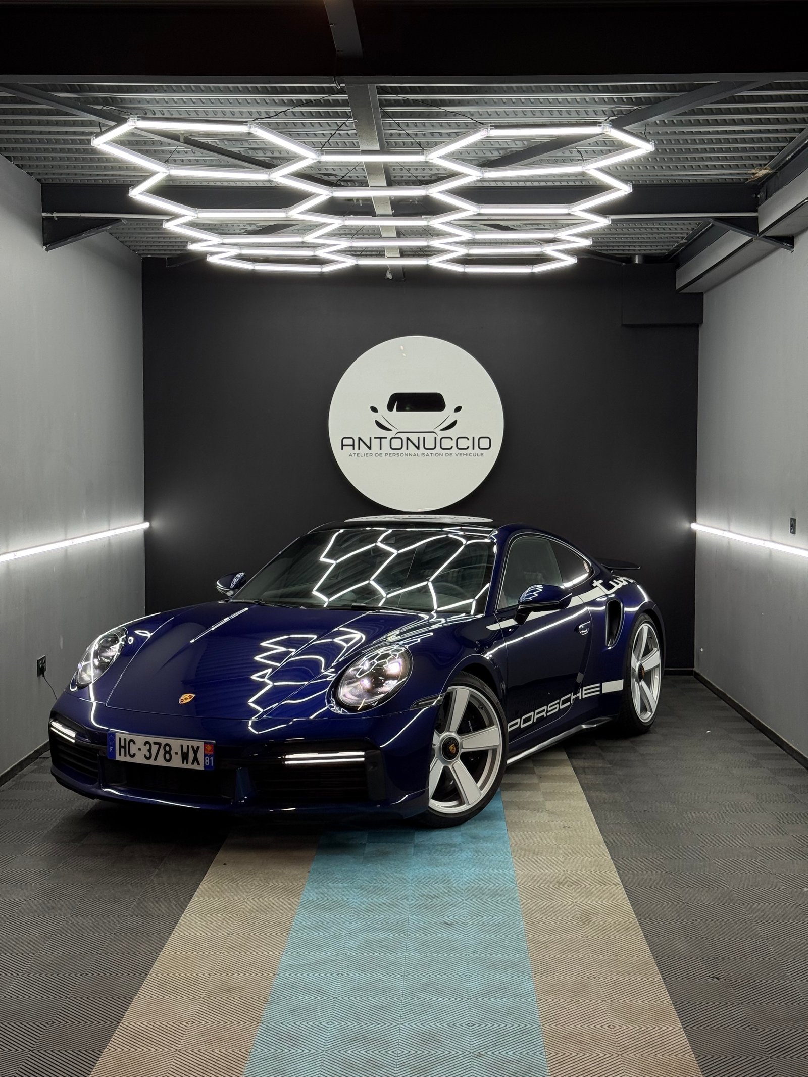 Porsche 911 Turbo bleu covering