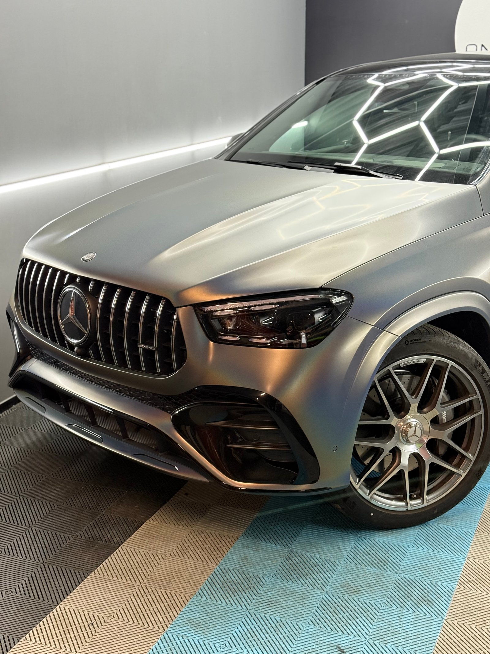 Mercedes GLE AMG gris mat covering