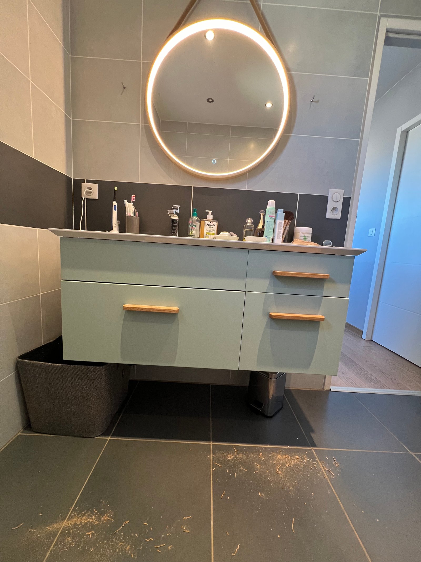 Meuble salle de bain vert covering